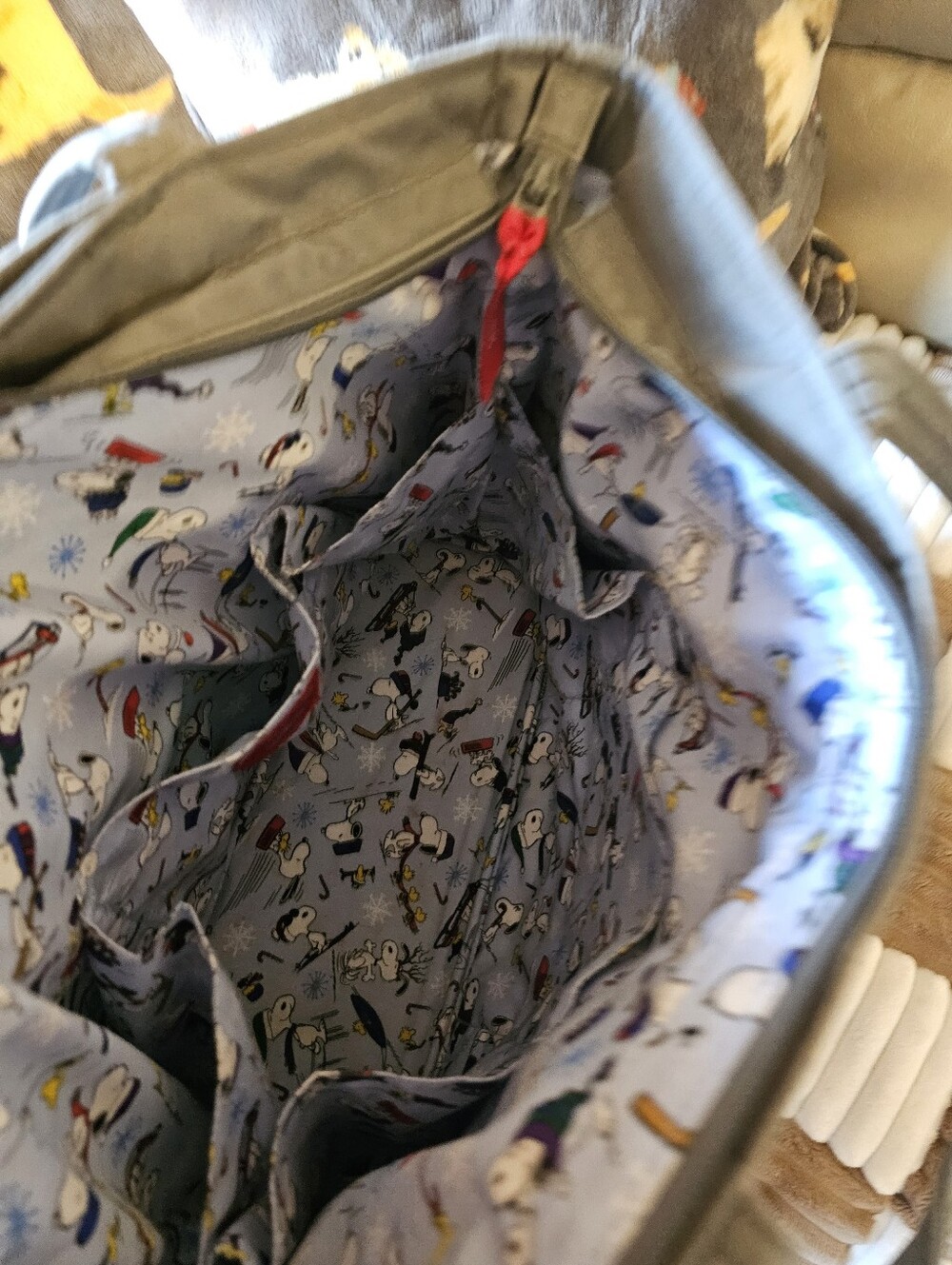 Vera Bradley Snoopy Tote - Picture 7 of 9